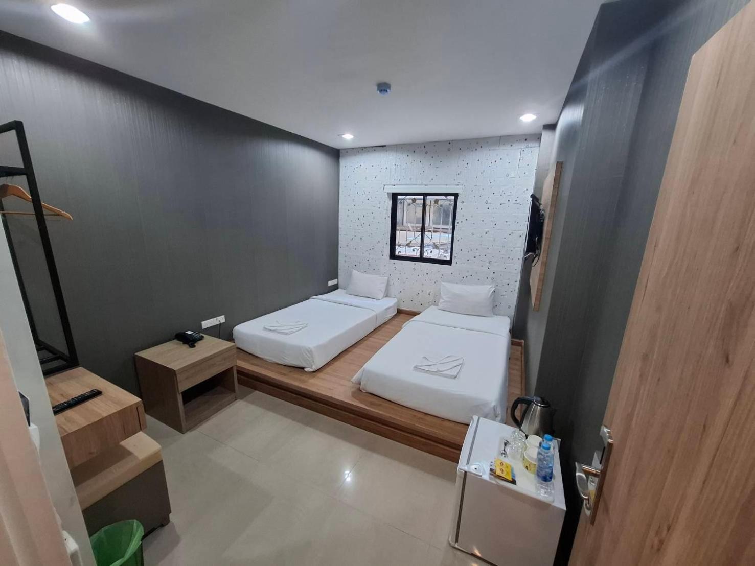 帕突南19号酒店 曼谷 外观 照片